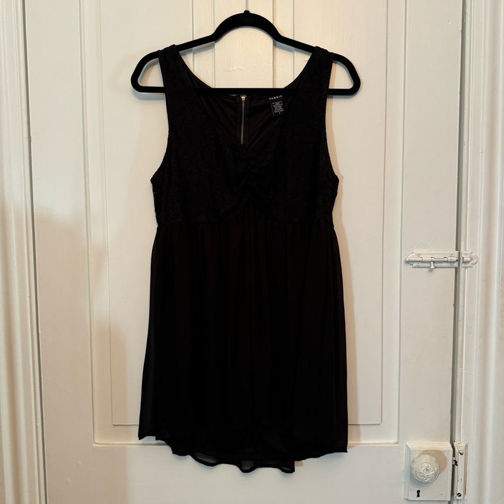 ✨torrid black lace chiffon zipper back babydoll top✨